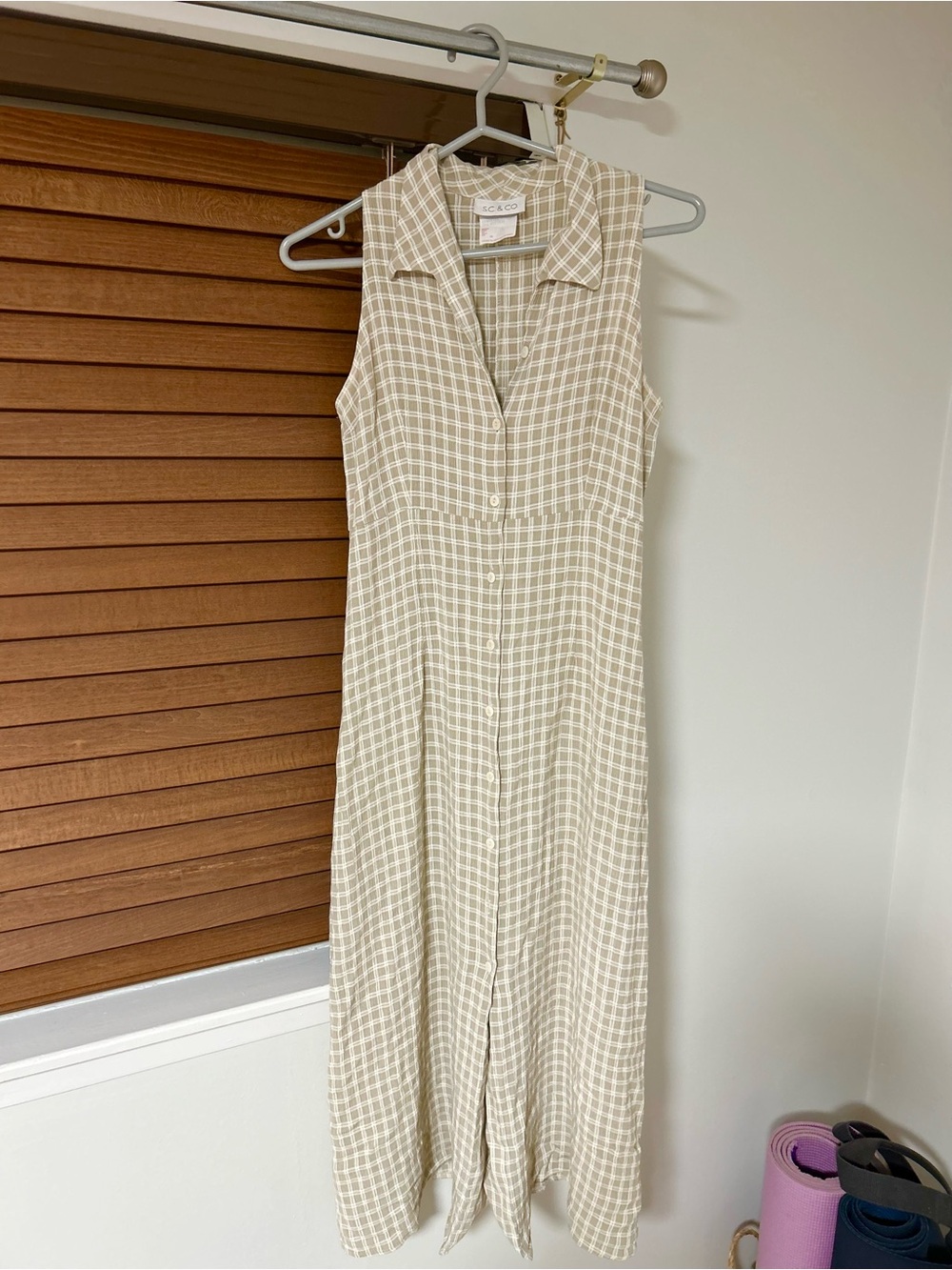 Vintage Sleeveless Beige Plaid Button-Front Dress